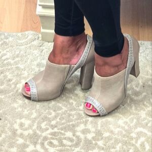 BCBG Maxazria platform